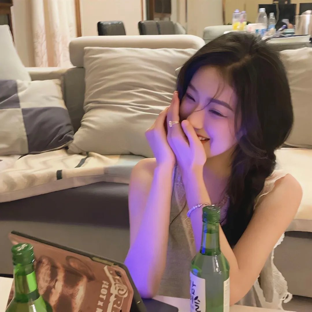顶流爱豆又出大瓜：拖欠片酬，平台账号被停更，深夜